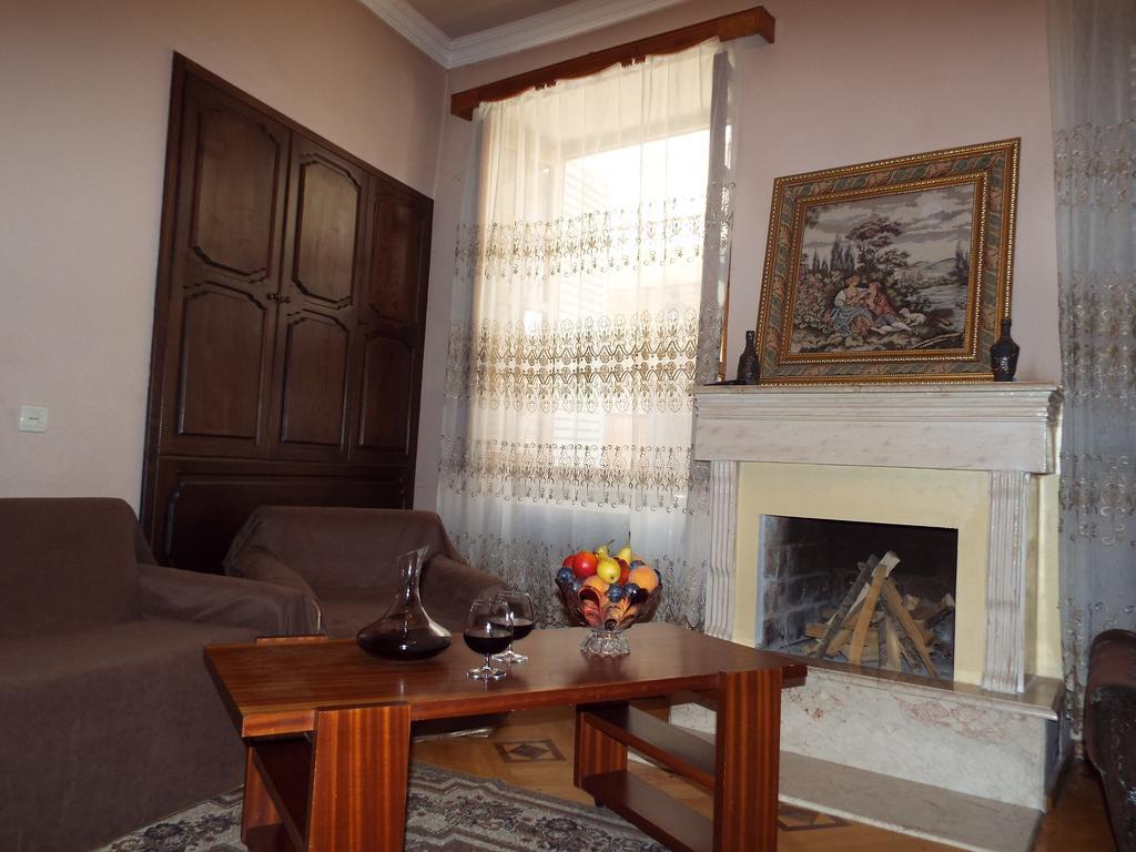 Guesthouse Fatima Szenaki Kültér fotó